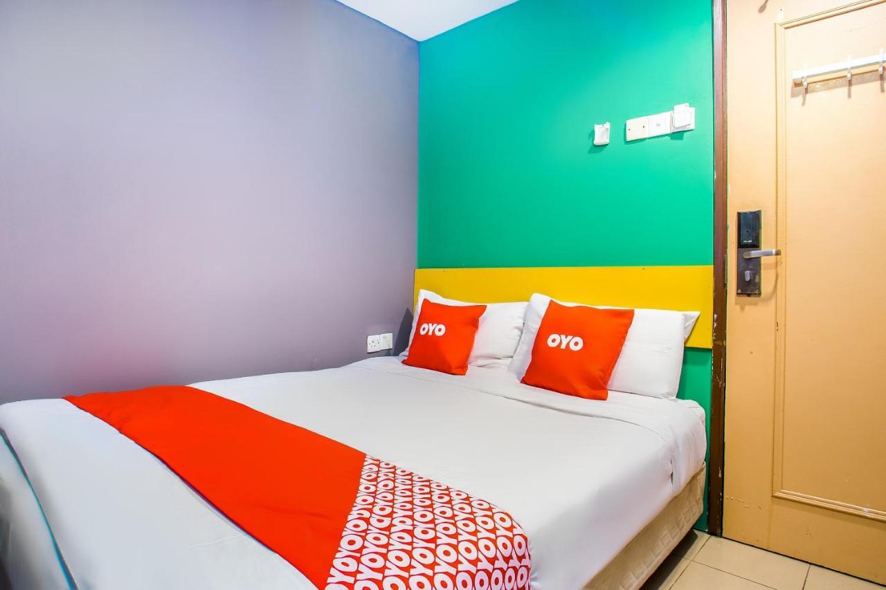 Oyo 89688 Alor Street Hotel Kuala Lumpur Exterior foto